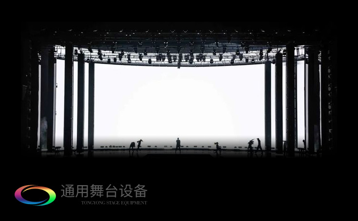 視覺屏幕為主、條狀LED屏幕、燈光設備及舞臺幕布詮釋當下舞臺設計潮流