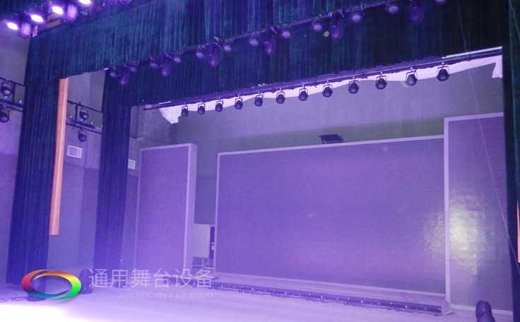 通用舞臺電動真絲喬絨舞臺阻燃幕布定制廠家，定做多種材質(zhì)及規(guī)格舞臺幕布