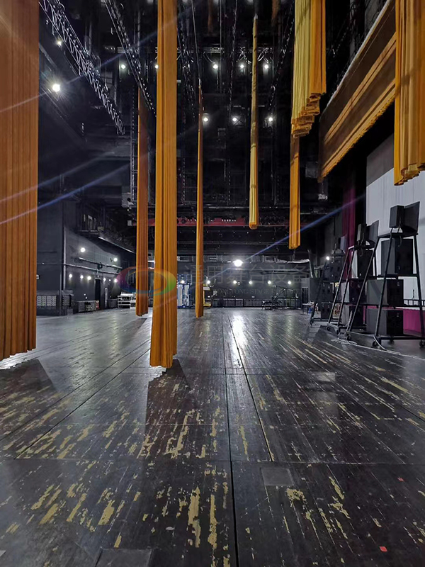 泰州通用舞臺設(shè)備拉幕機、舞臺吊桿 舞臺實景效果展示