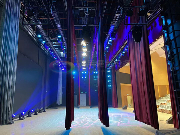 泰州通用舞臺設(shè)備拉幕機、舞臺吊桿 舞臺實景效果展示
