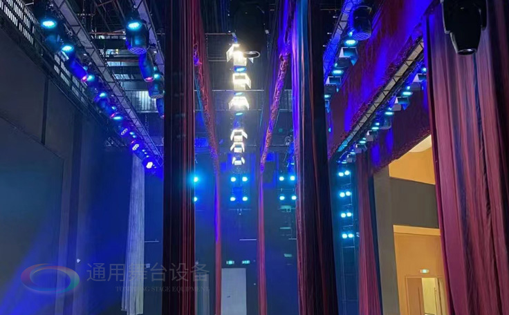 裝飾舞臺 提升演出效果 舞臺大幕、二道幕、三道幕、橫側(cè)幕、紗幕、天幕、吸音幕、串疊幕、側(cè)幕、安全防火幕...