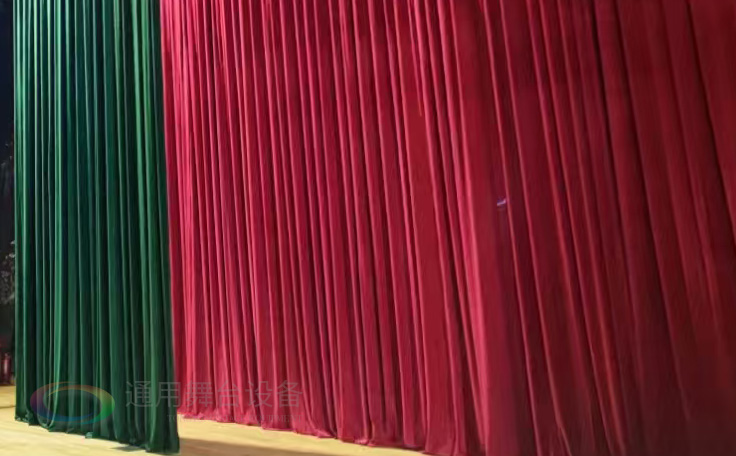 舞臺阻燃幕布行業(yè)：技術(shù)創(chuàng)新驅(qū)動安全升級，市場需求持續(xù)擴(kuò)容